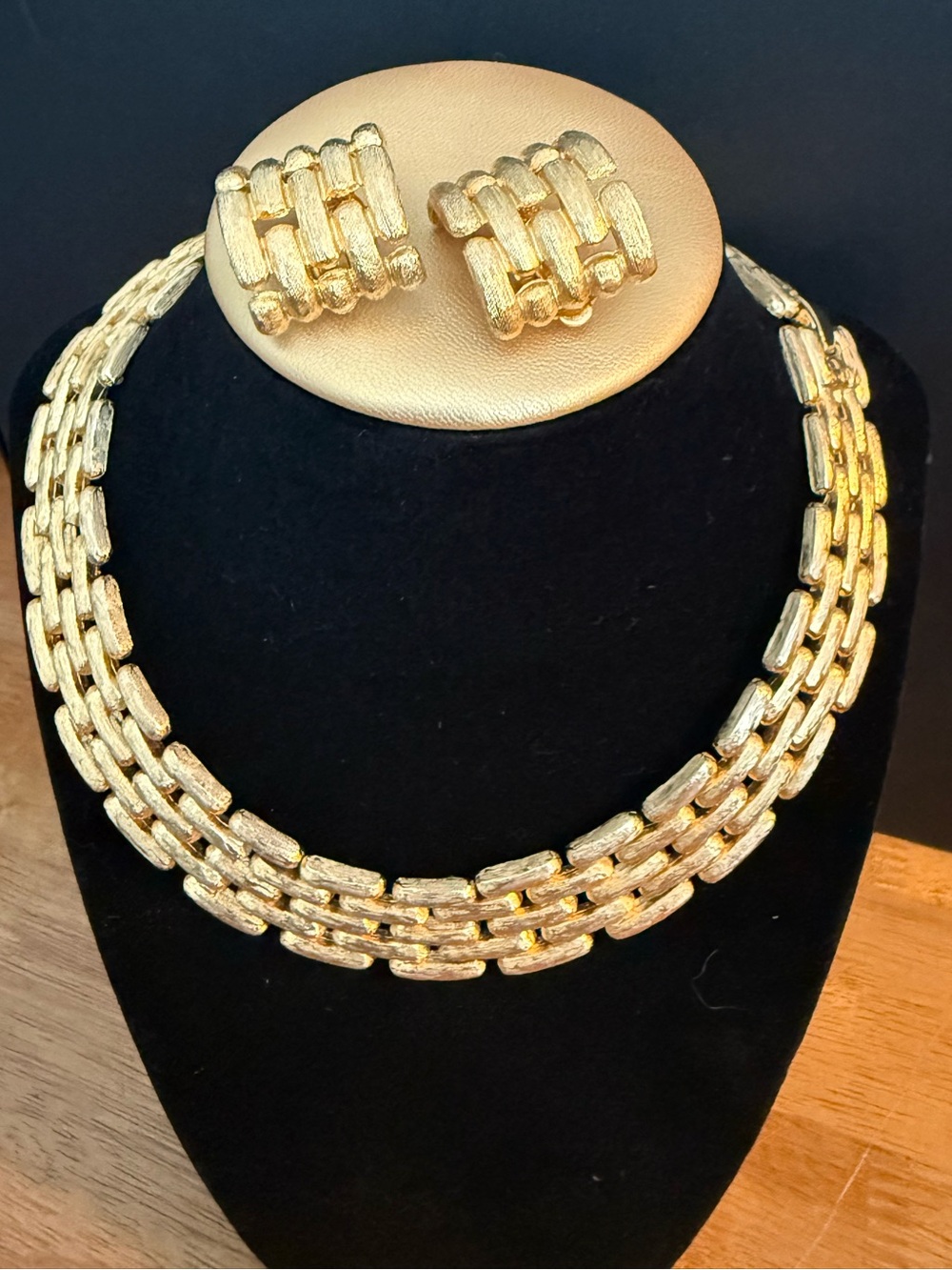Givenchy choker and earrings set